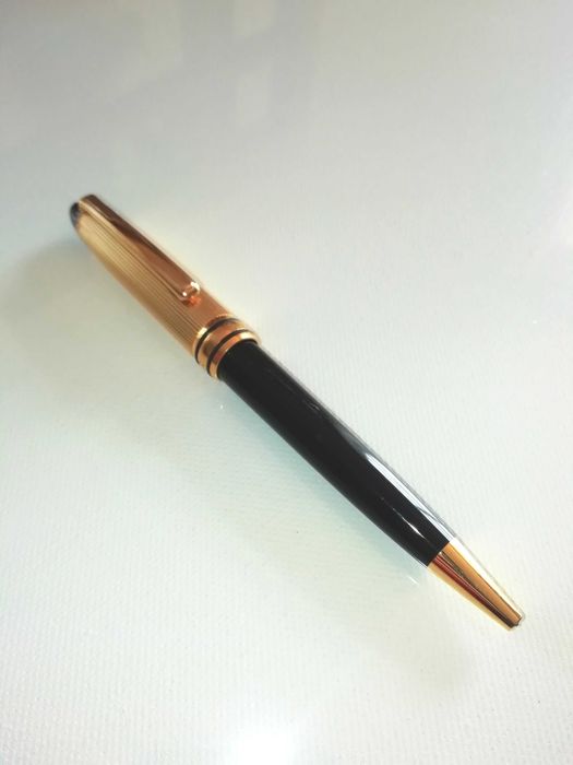 Duas Canetas Esferográficas