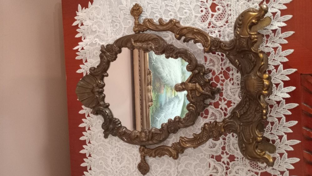 Продам зеркало рама металлический.