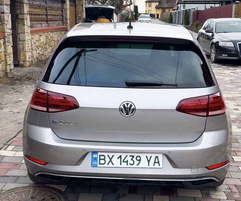 Продам автомобіль е гольф