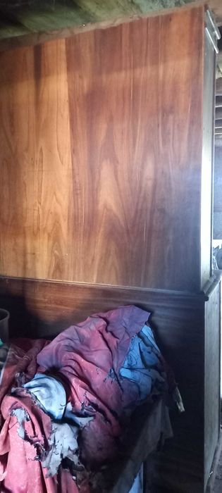 Dois móveis (superior e inferior) (negociável)