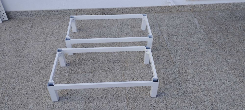 Estruturas / pernas  de móveis brancas ikea