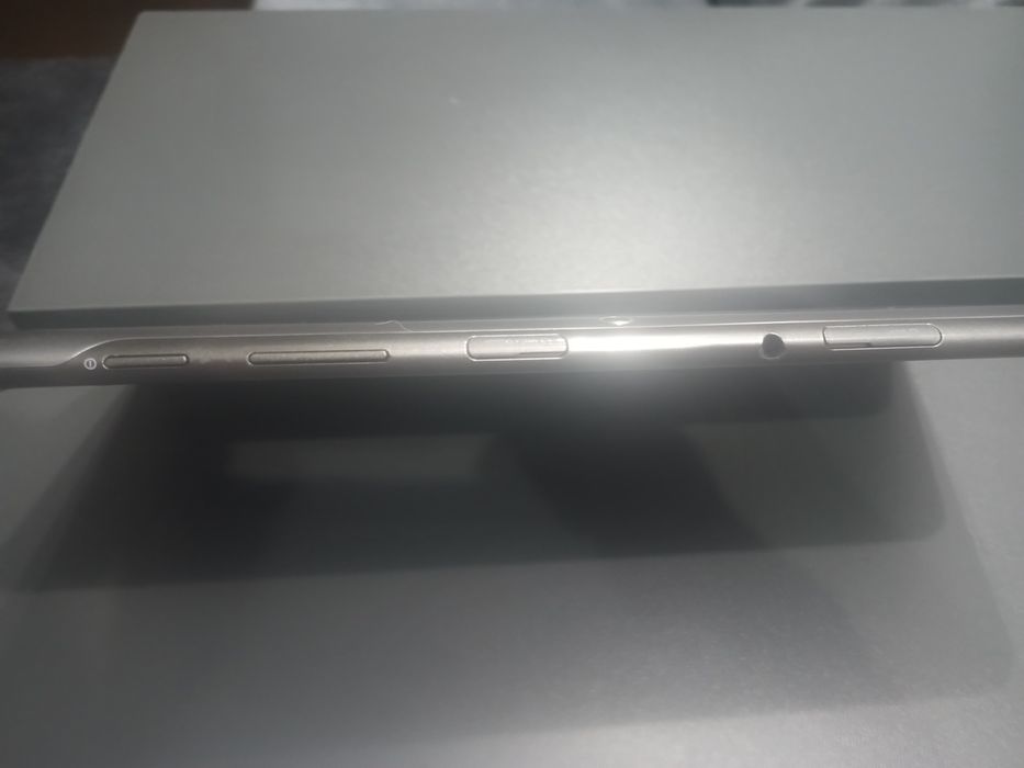 Планшет Samsung Galaxy tab 10.1