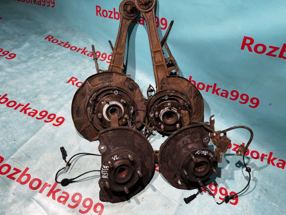 Поворотний кулак Outlander 2 xl цапфа передня задня Аутландер