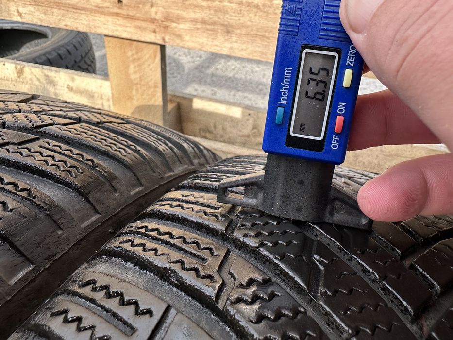 Шини зима 22 рік 235/50 R19 Firestone