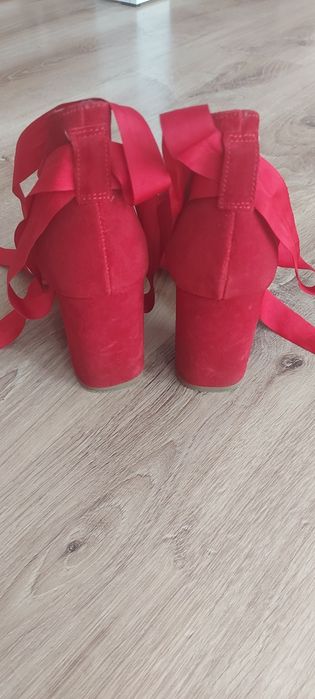 Czerwone sandały wiązane Ryłko 37 38
