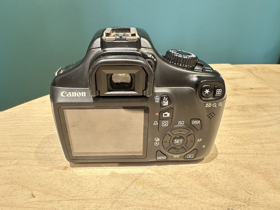 lustrzanka Canon EOS 1100D