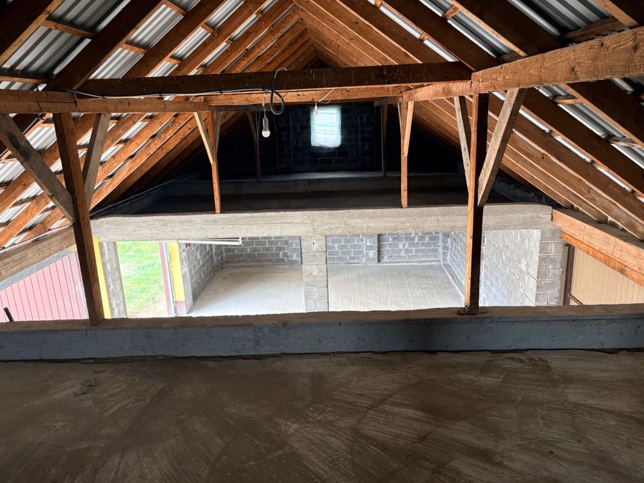 Wynajmę przestronny garaż / halę 150 m² + 1500 m² plac ogrodzony. - Więcej