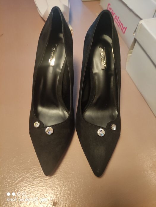 Czarne nowe szpilki 41