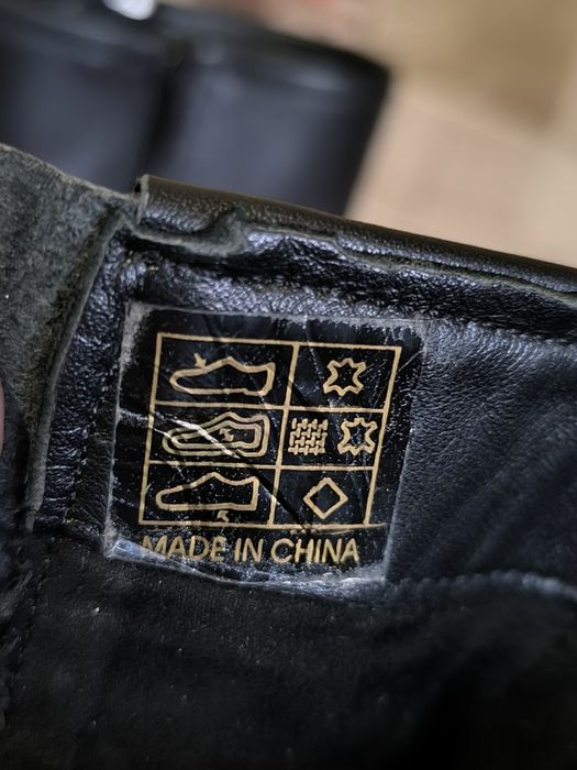 Ботинки напівчоботи  жіночі шкіра чорні 40 р MEXX