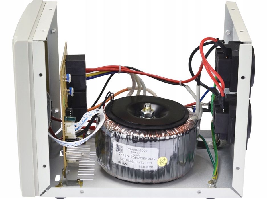Стабілізатор мережевої напруги 2 кВт Volt Polska AVR 2000 VA 2000 Вт
