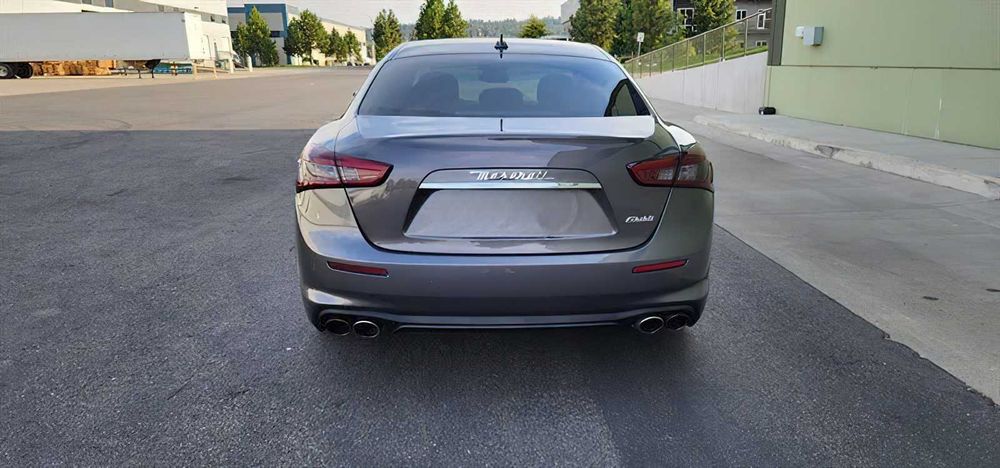 Maserati Ghibli      2019