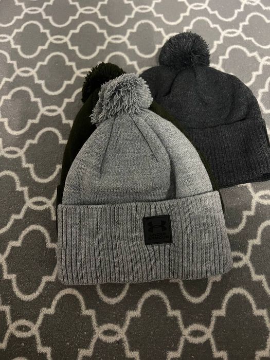 Чоловіча зимова шапка UNDER ARMOUR з помпоном (3 кольори )