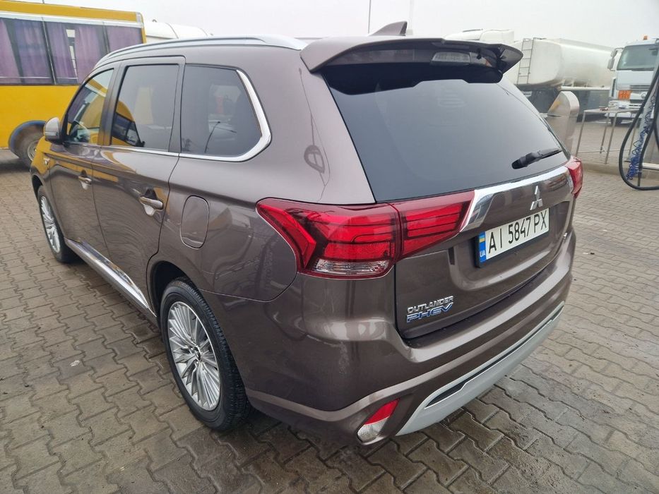 Mitsubishi outlander phev 2019