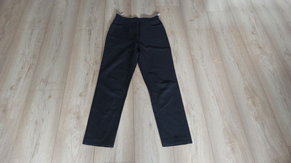 Czarne eleganckie spodnie rozmiar XS