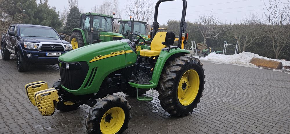Ciągnik John Deere 4520
