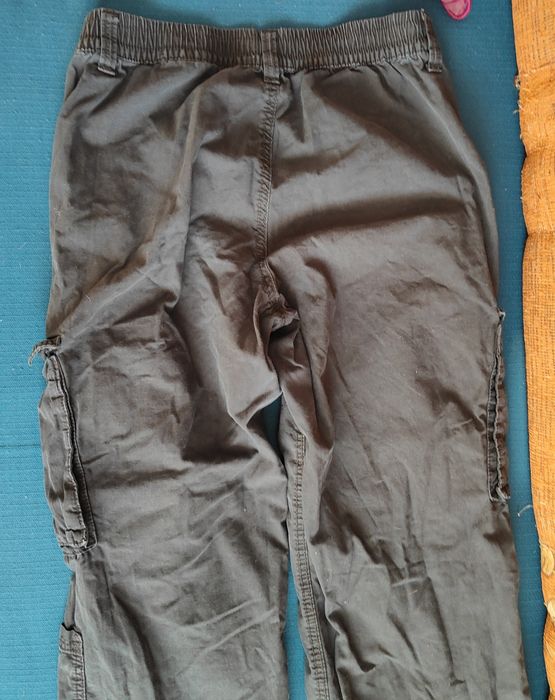 Spodnie damskie bojówki.