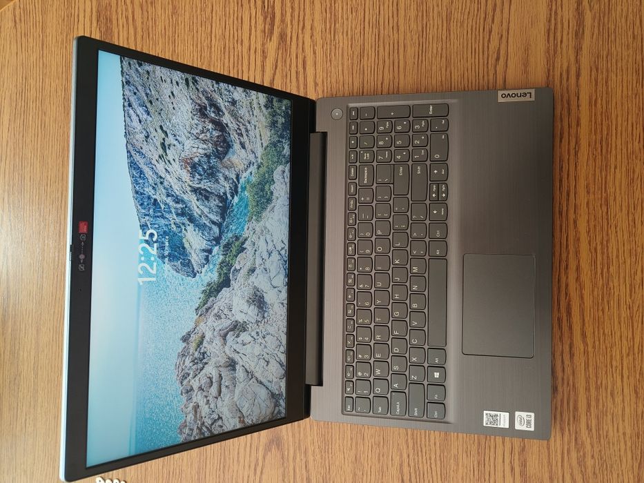 Laptop Lenovo V15 G1-IML Nowy!!!