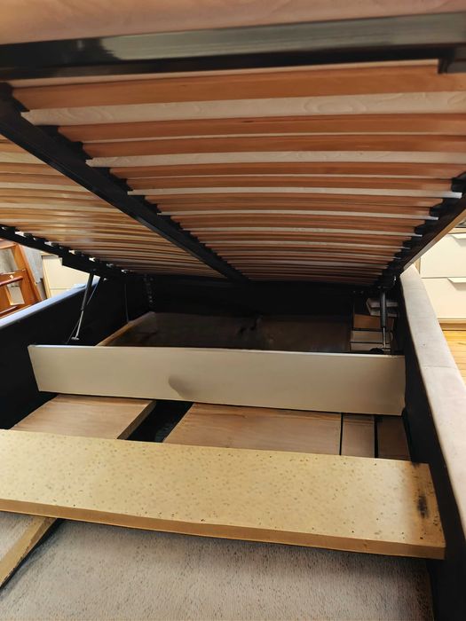 Łóżko materac powierzchnia spania 140x200 otwierane sprawne komplet