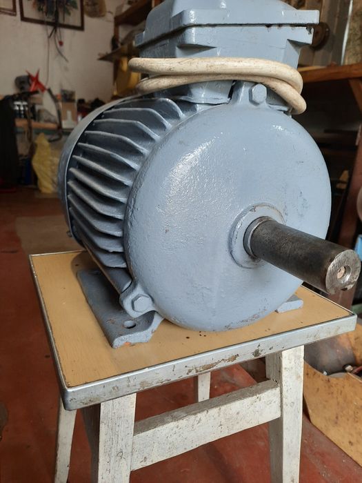 Ел.двигуни 220/380В.