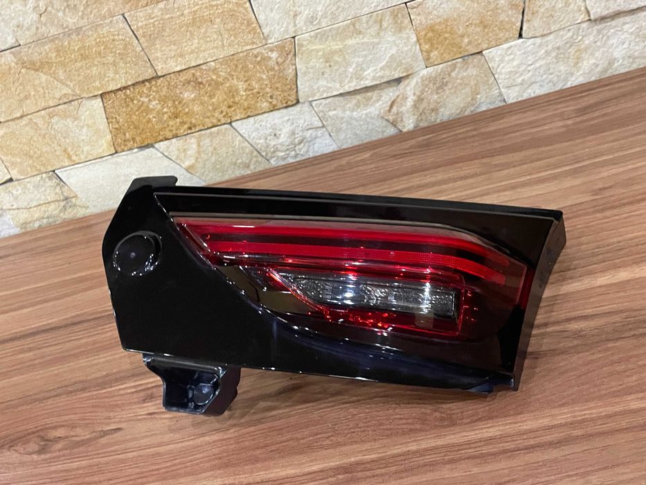 Задні ліхтарі фонарь Mazda MX-30 MX30