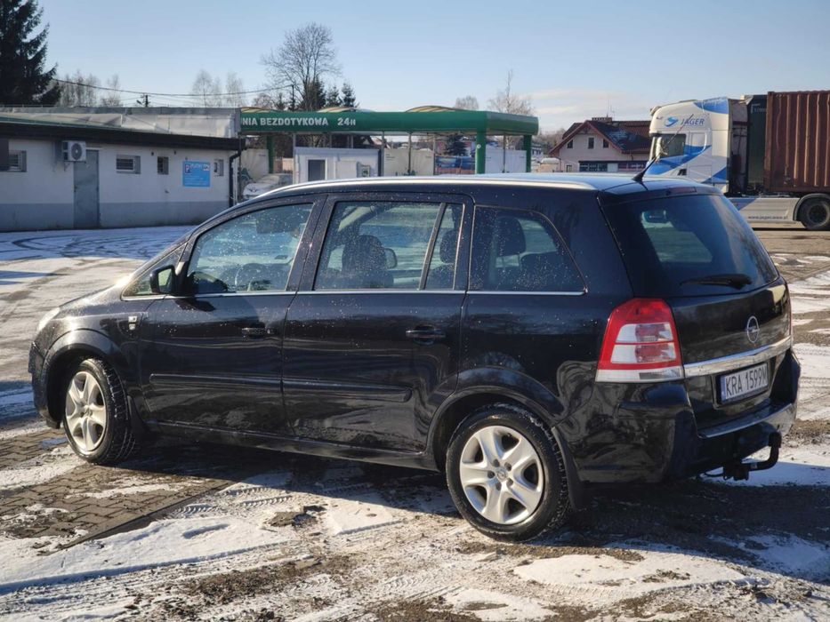 Opel Zafira B 2010, LPG, Hak, 7 osób