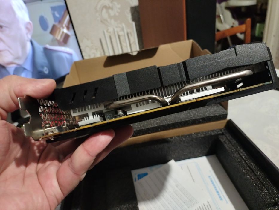 Відеокарта rx 580 8gb 2048sp НЕПРАЦЮЮЧА