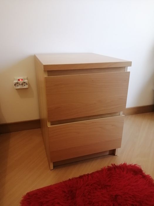 Cama de casal bege + 2 mesas cabeceira