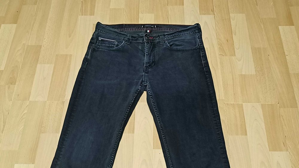 Męskie spodnie jeansowe TOMMY HILFIGER DENTON STRETCH r.L stan b.dobry