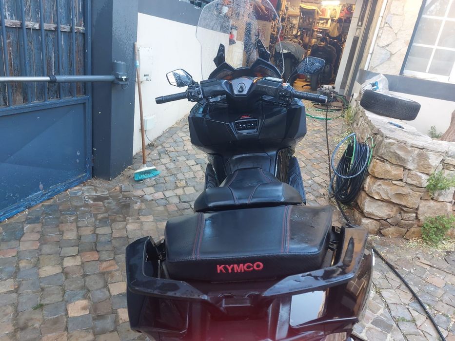 Kymco AK 550 – 2023 – 14.552 km