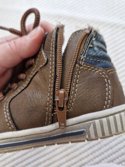 Ботинки на мальчика  21 рр