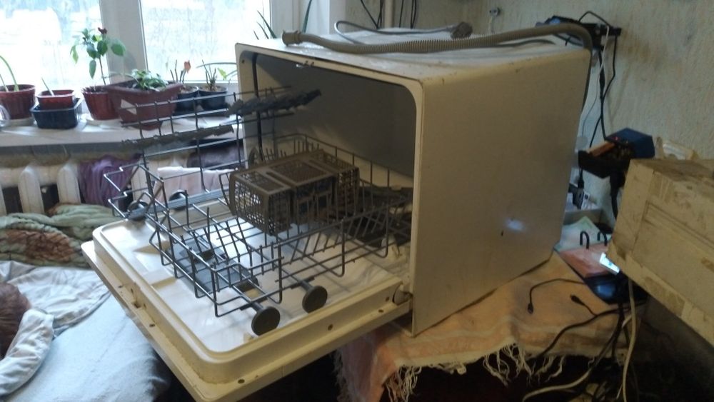 Посудомоечная машина Electrolux ESF 2450W