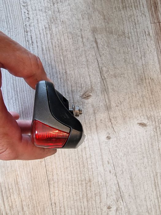 Lampka lampa rowerowa tylna Batavus
