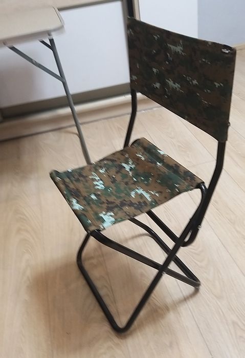 Складаний столик для  пікніка та риболовлі + 4 шт. розкладн. стільців