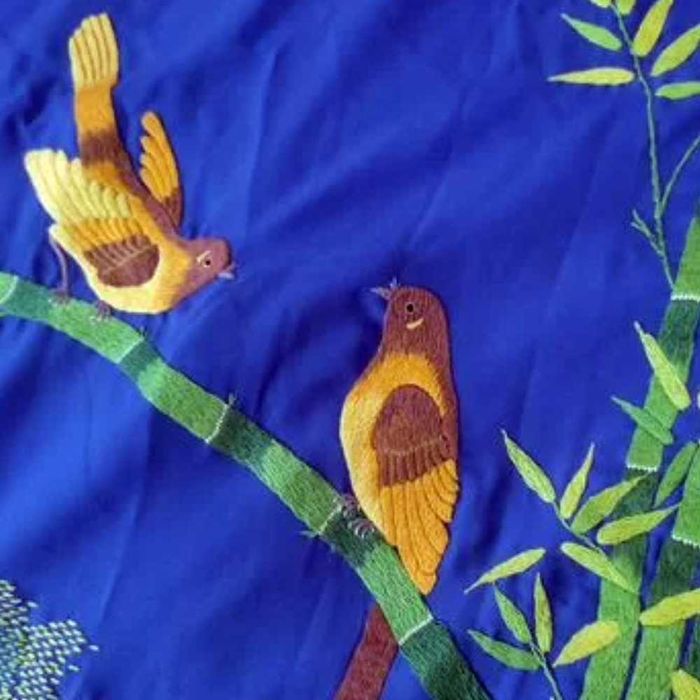 Покрывало на кровать синего цвета 200Х140см(без учета оборки) ковдра