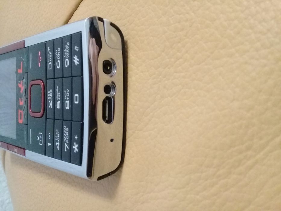 Мобильный телефон с 4 активными sim.