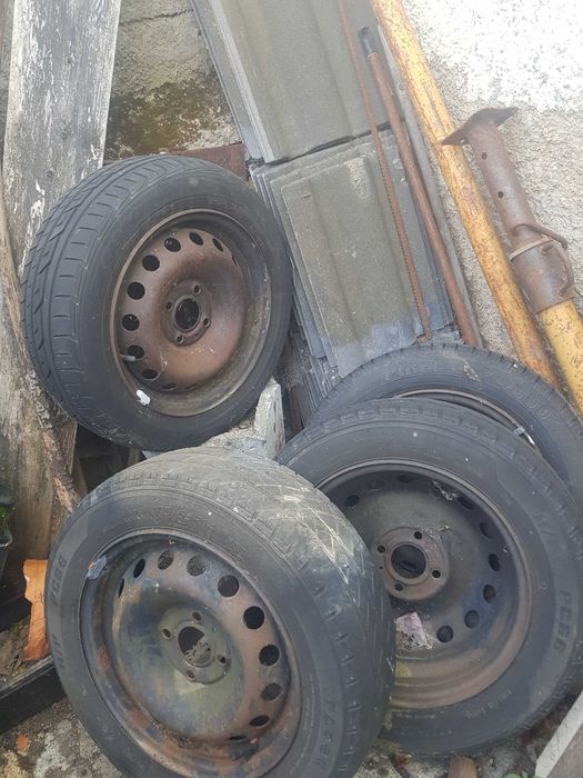 Jantes e pneus Renault Clio 2004