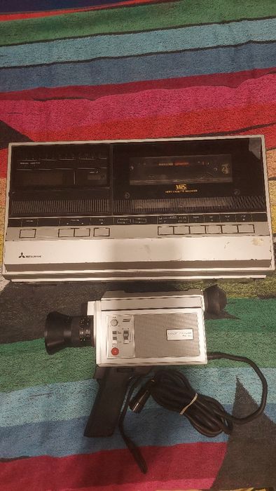 Zestaw kamera plus magnetowid z lat 80.