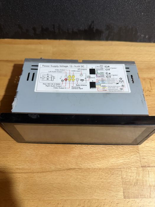 Radio chinskie sprawne  android. 1 gb ram