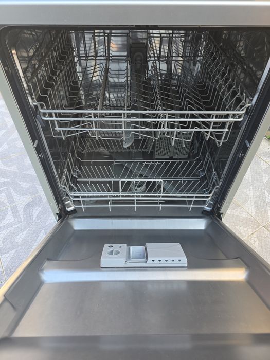 Maquina lavar loiça Teka model Lp8 810