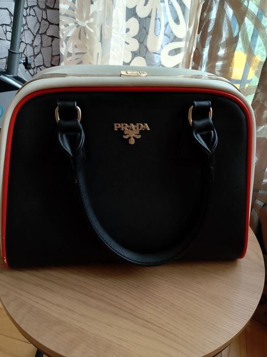 Używana torba na dokumenty Prada