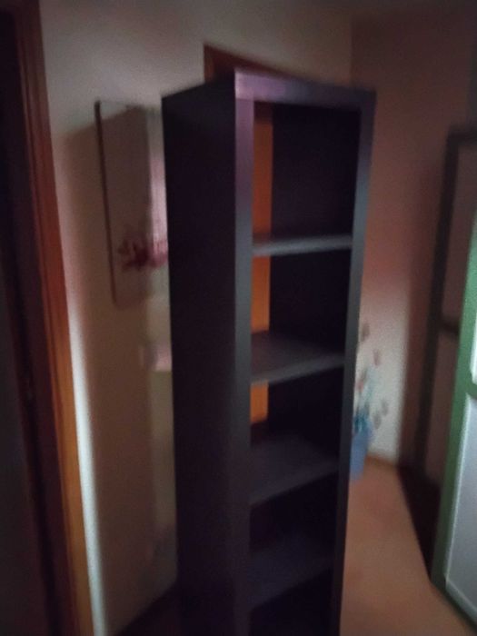 Estante Ikea preta