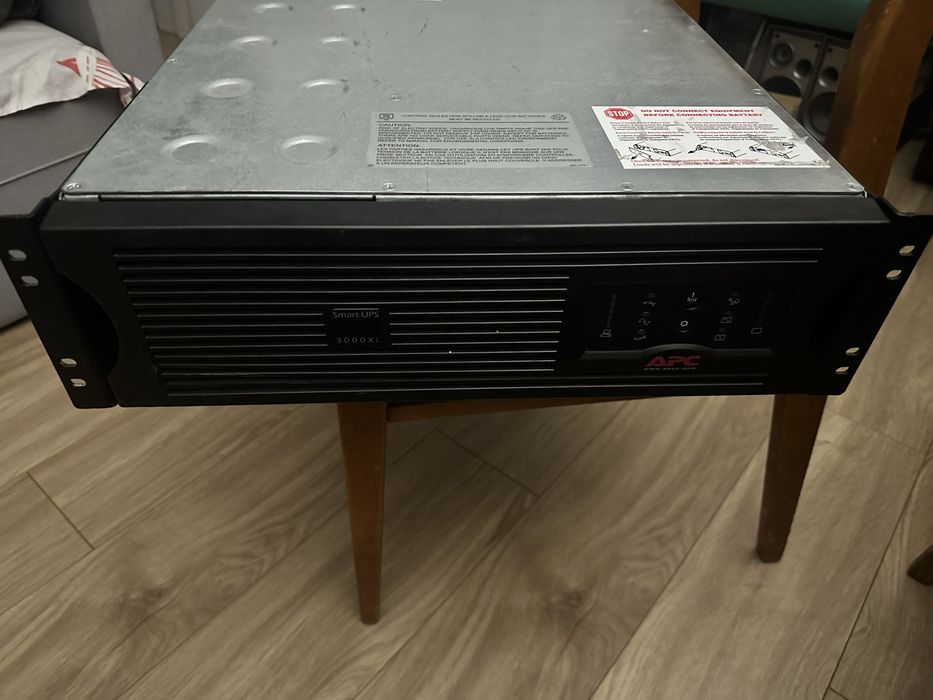 Продам безперебійник APC 3000,APC 2200,APC 1500 інвектор,перетворювач