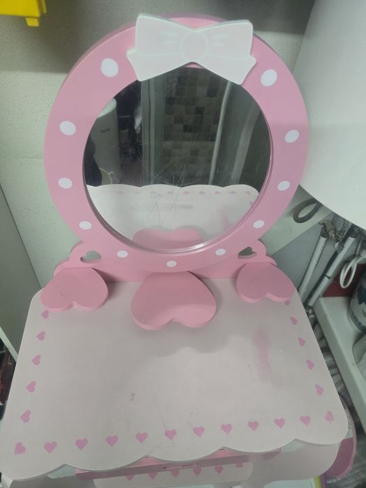 Movél e banco de criança brincar