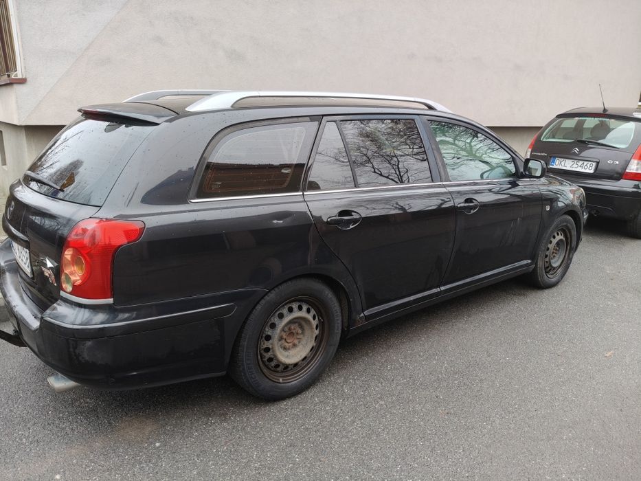 Toyota Avensis kombi 2004 benzyna hak