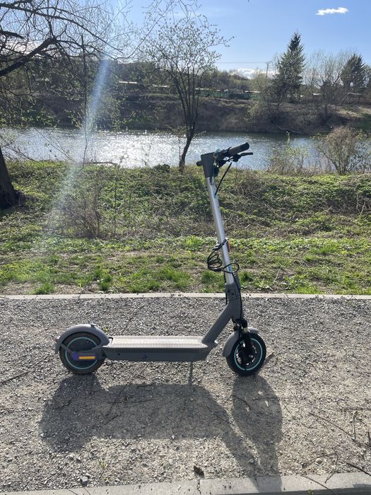 Motus scooty 10