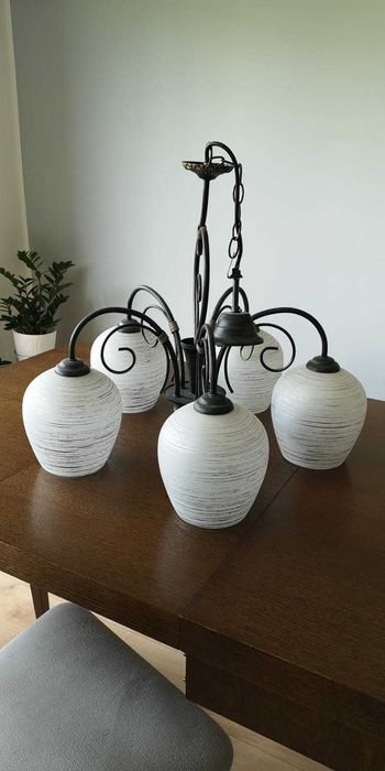 lampa wisząca, żyrandol do salonu, jadalni