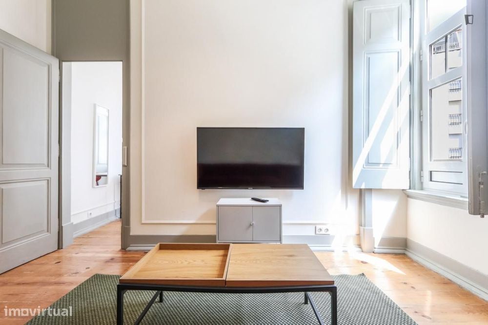 Quarto - localizado em Campo de Ourique Lisbon
