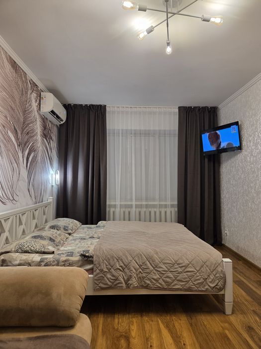 Госпіталь.Площа.Цум.Круг.  Україна  ПОГОДИННО-ПОДОБОВО