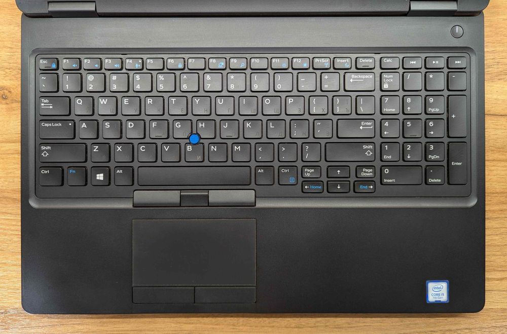 4039/Dell Latitude 5590/15,6"/Intel I5-7300U/256 GB SSD/RAM 8 GB/
