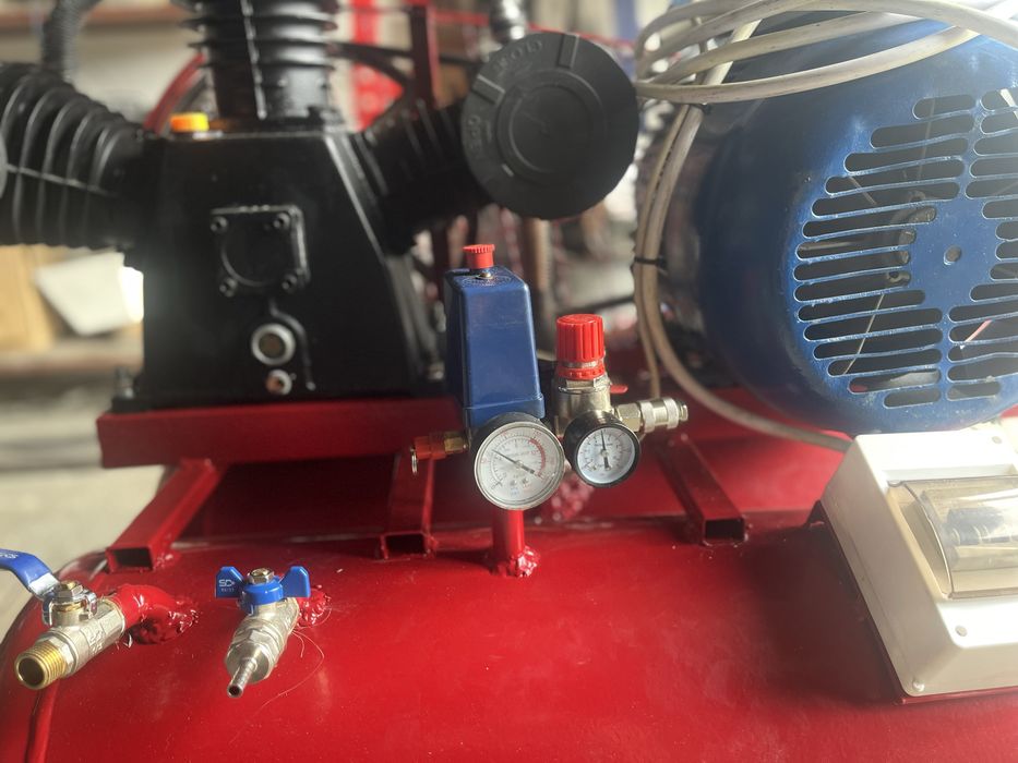 Компресор сто піскоструй гараж 1000л/хв.